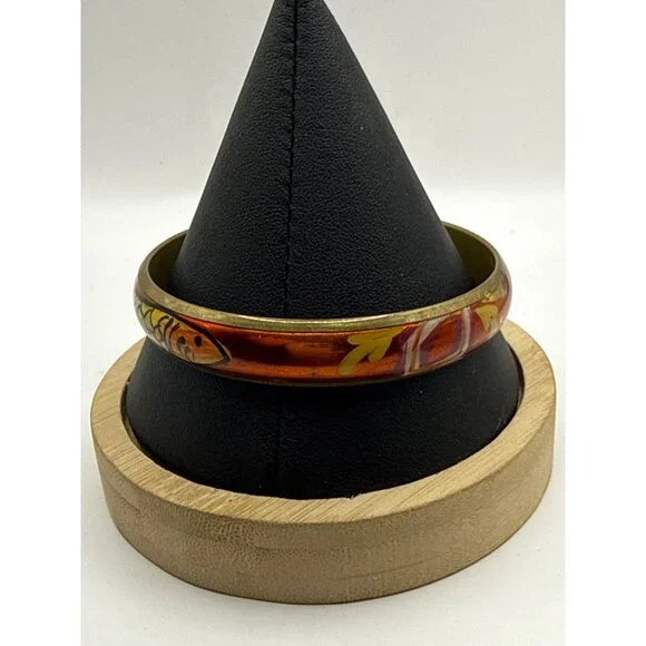 Reserved - nikkii - Vintage Brass & Enamel Orange Fish Bangle Bracelet - Picture 3 of 4